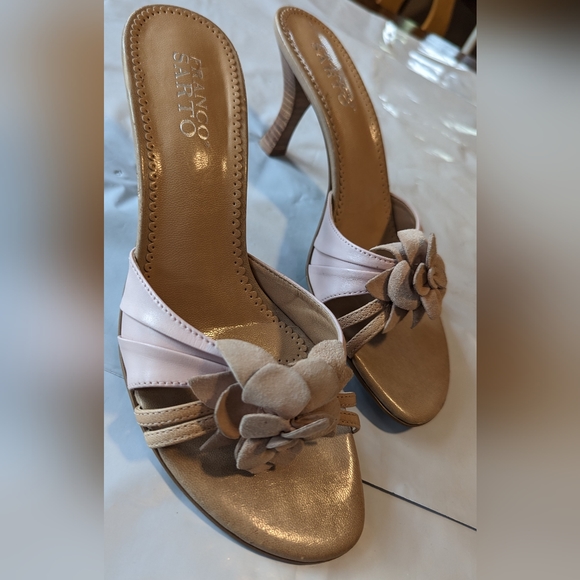 Franco Sarto Slip On Sandals, Heels, Flower, Size 8 M - Picture 7 of 7